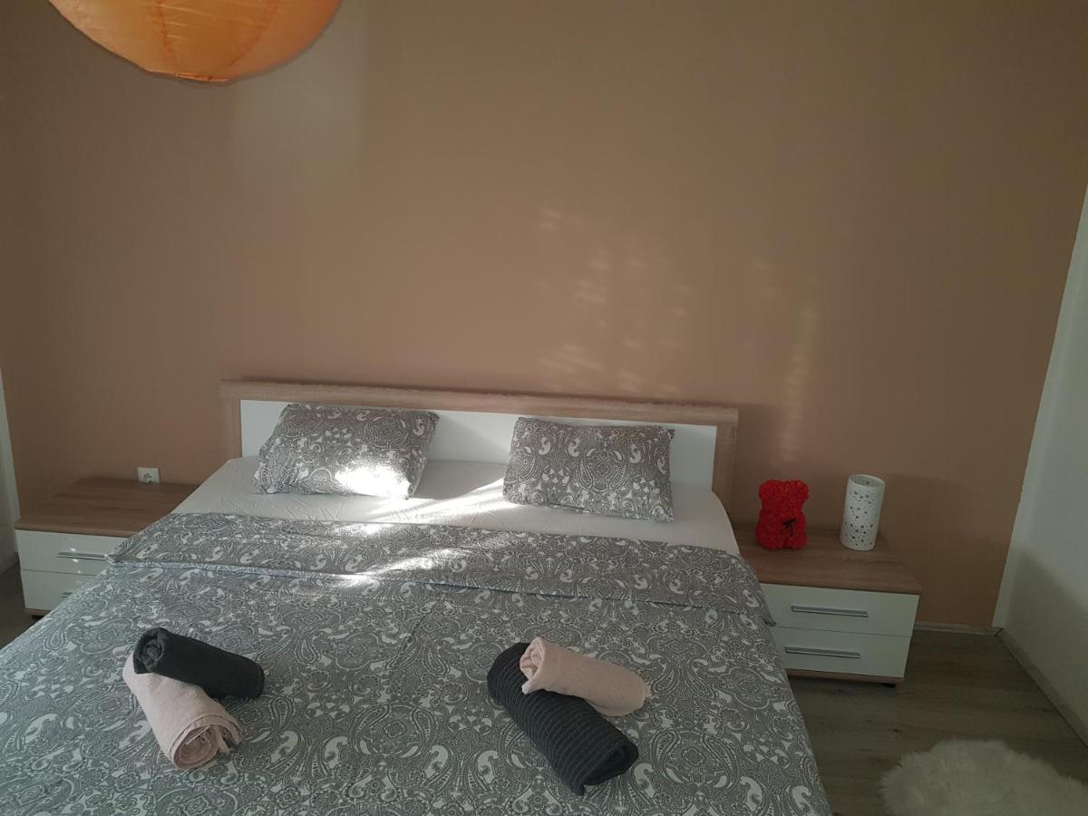 Apartmani Milutin Бродарица Экстерьер фото
