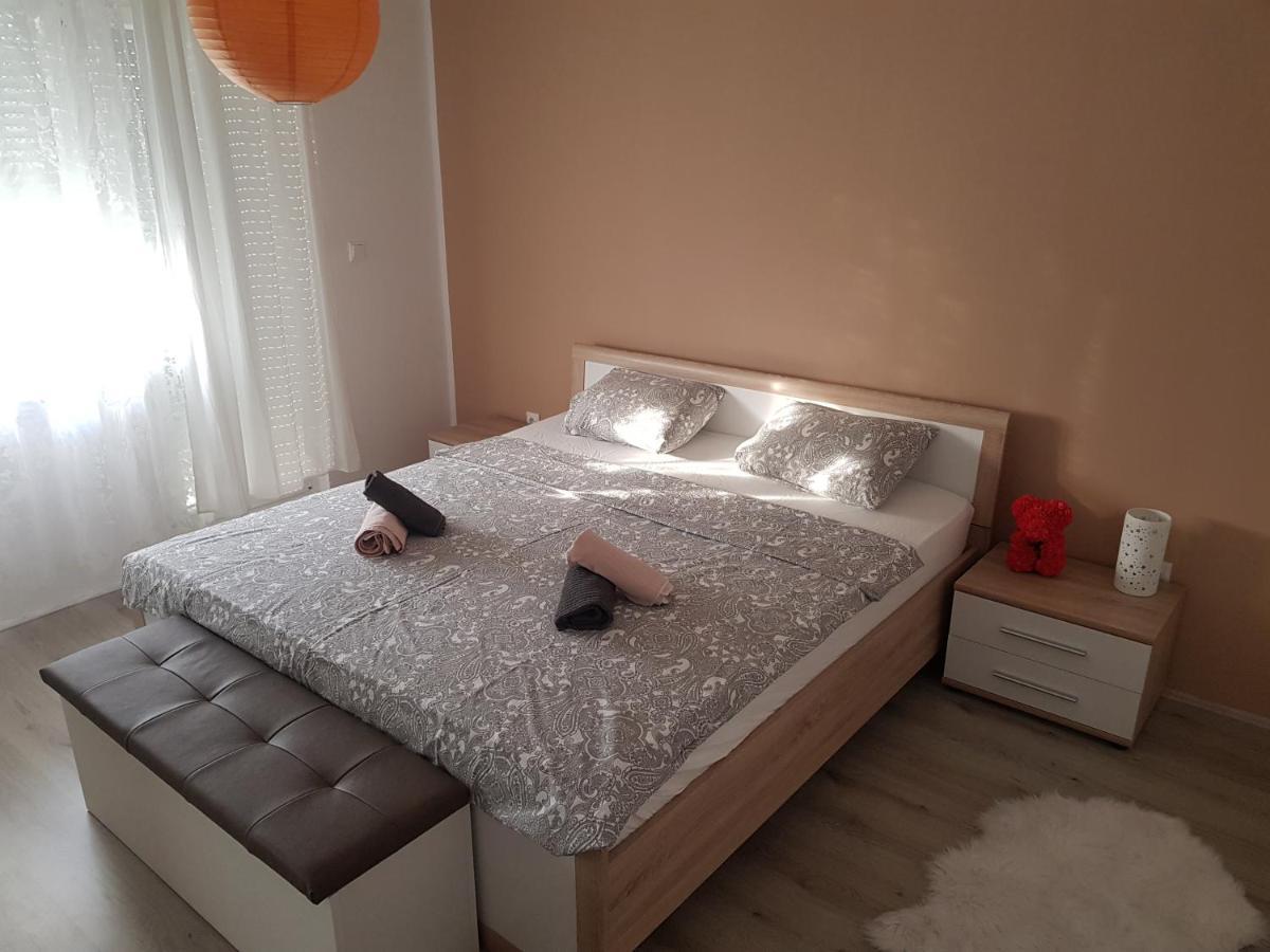 Apartmani Milutin Бродарица Экстерьер фото